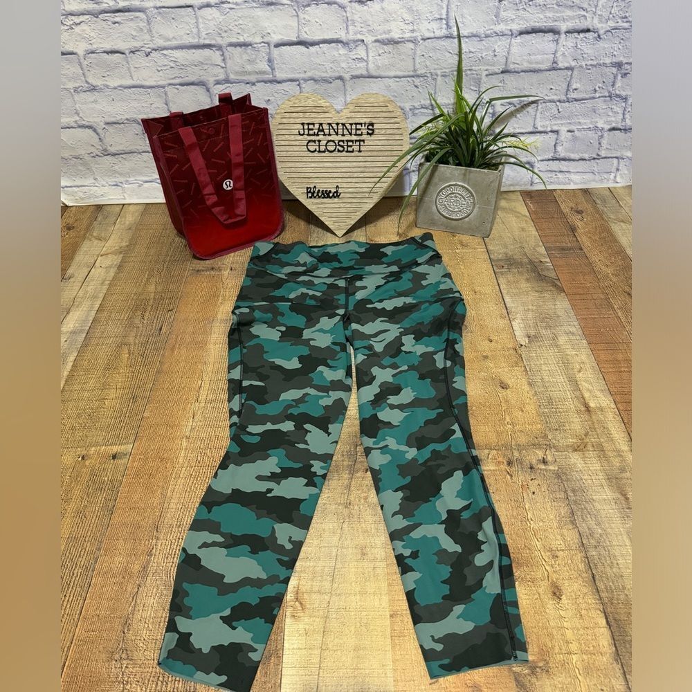 Lululemon Base Pace Tight Legging 25" Size 16 Heritage Camo Tidewater Teal Multi